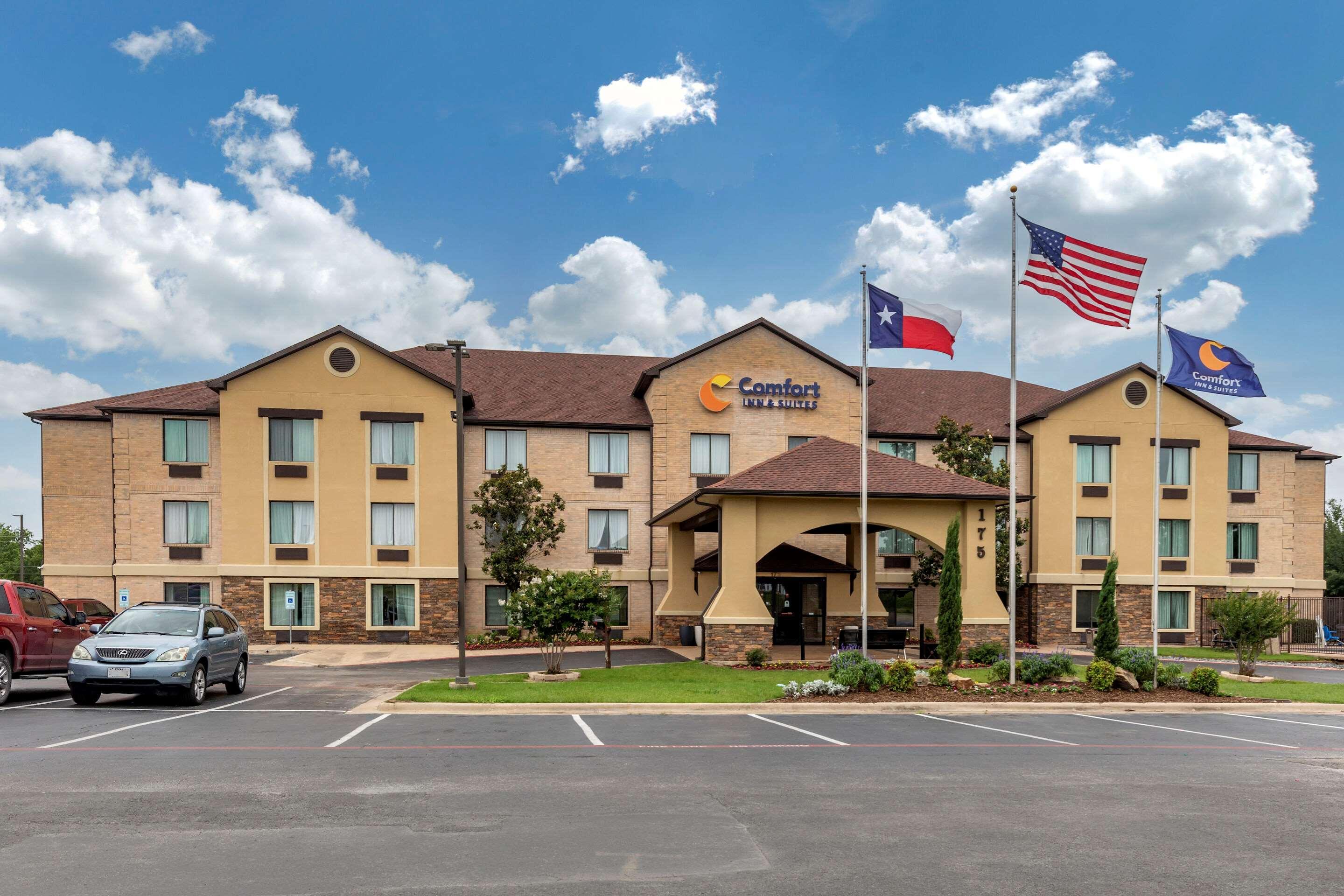 Comfort Inn & Suites Mansfield Exterior photo